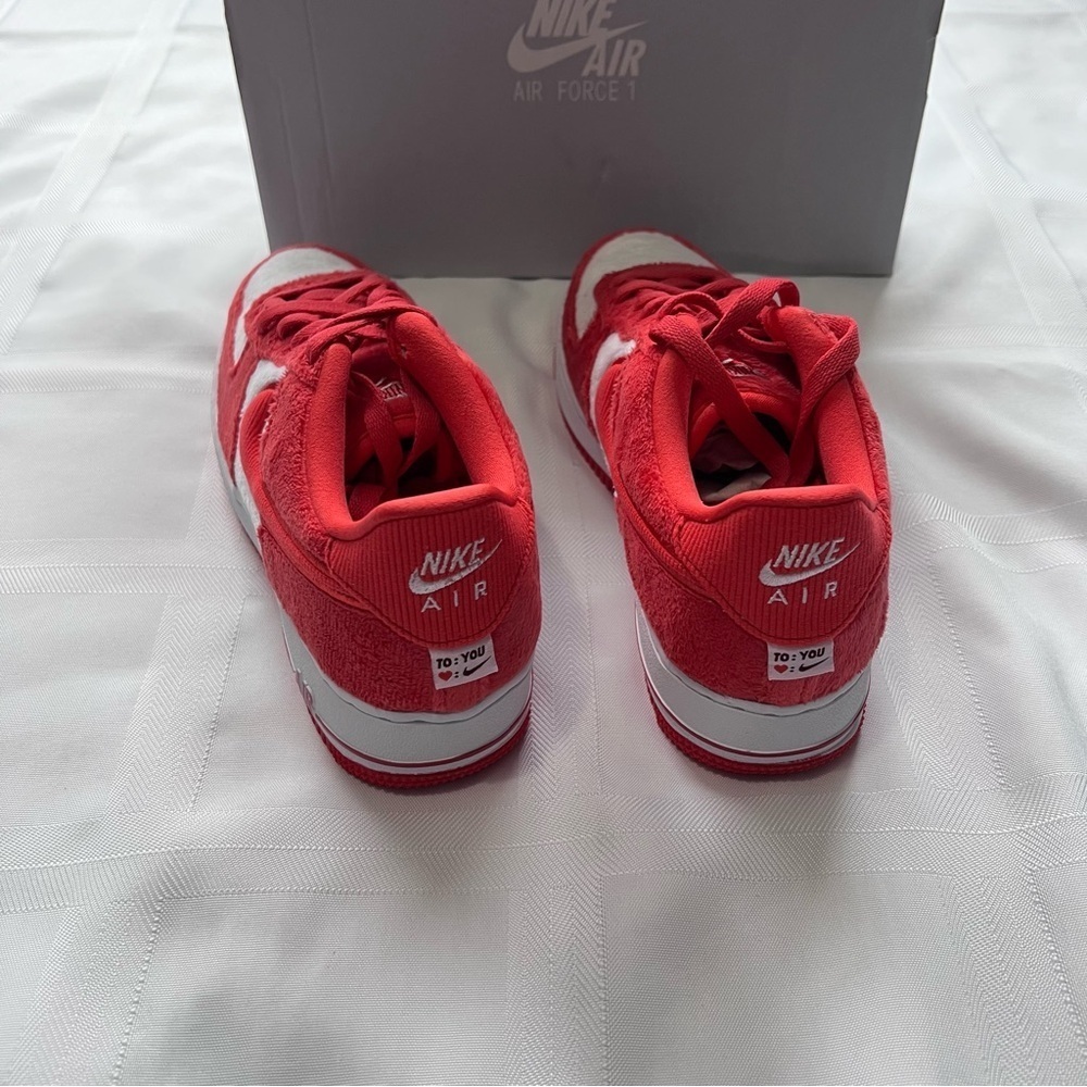 Nike Air Force 1 GS Red & White Low Tops Youth 6.5Y Valentine Vibes - Picture 6 of 12
